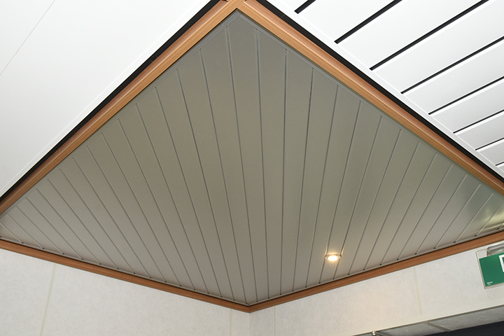 Plafonds - Gesloten aluminium Luxalon plafond